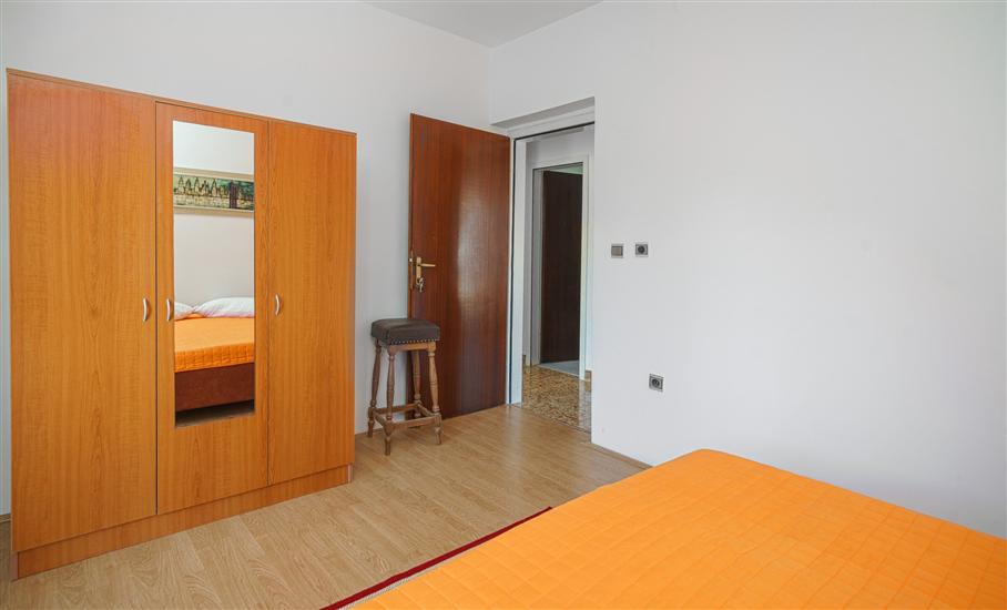 Apartment A1, for 8 persons