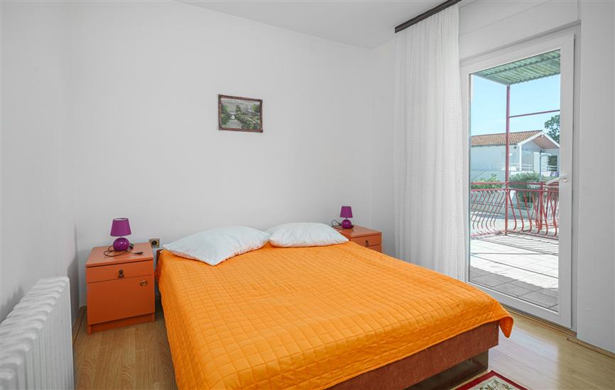 Apartment A1, for 8 persons