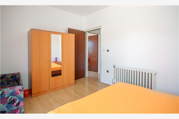 Apartment A1, for 8 persons