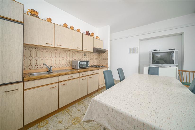 Apartment A1, for 8 persons