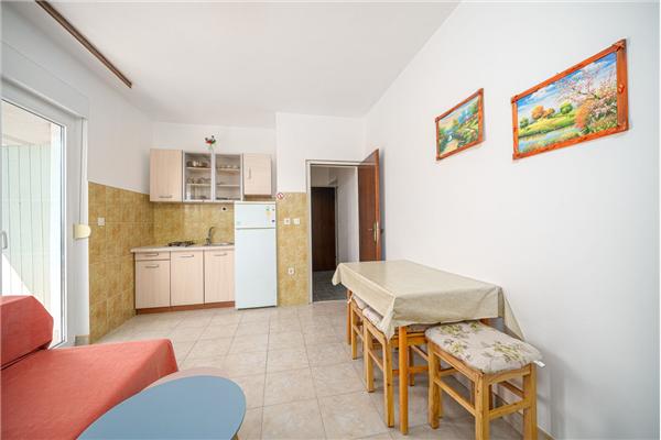 Apartment A2, for 3 persons