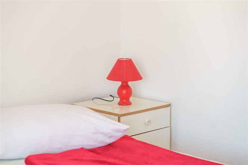 Room S1, for 2 persons