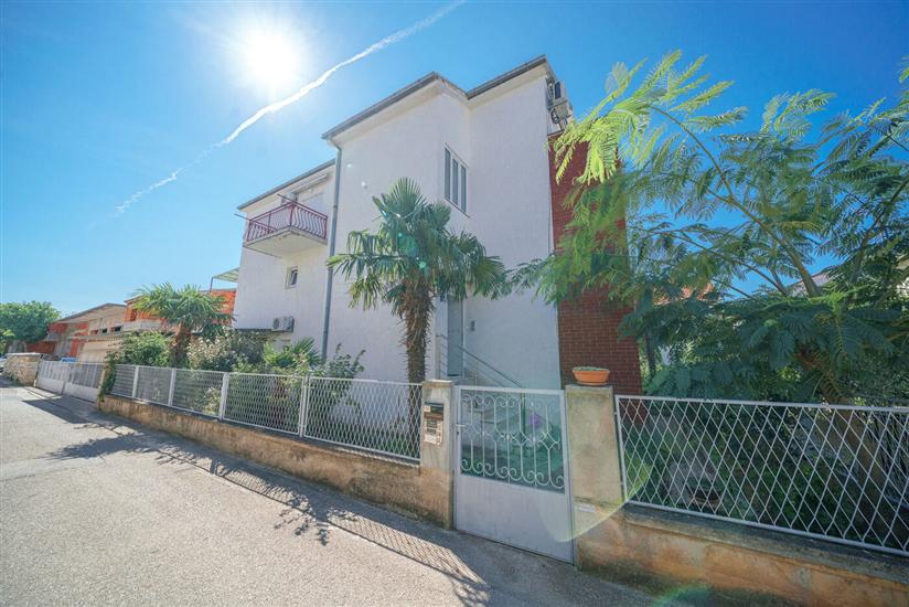 Apartments and Rooms Josipa