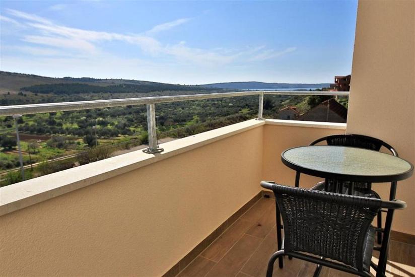 Room S1, for 2 persons