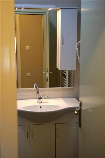 Room S1, for 2 persons