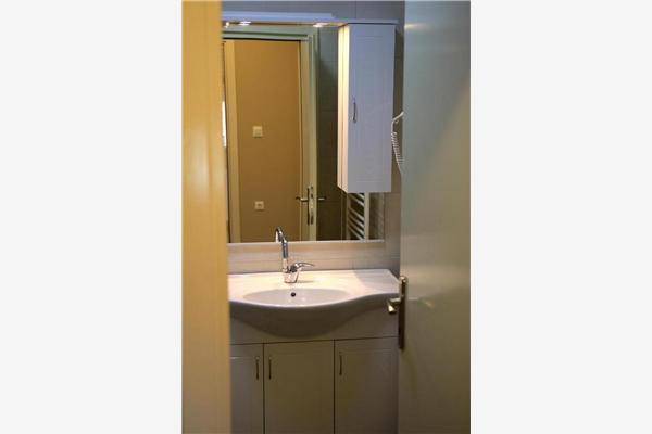 Room S1, for 2 persons