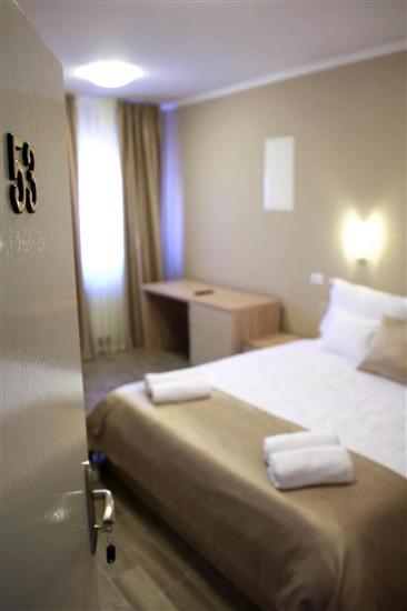 Room S3, for 2 persons