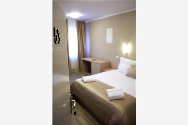 Room S3, for 2 persons