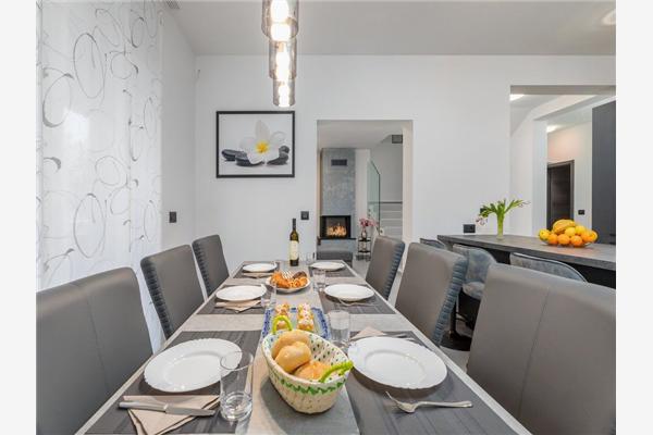 House K1, for 14 persons