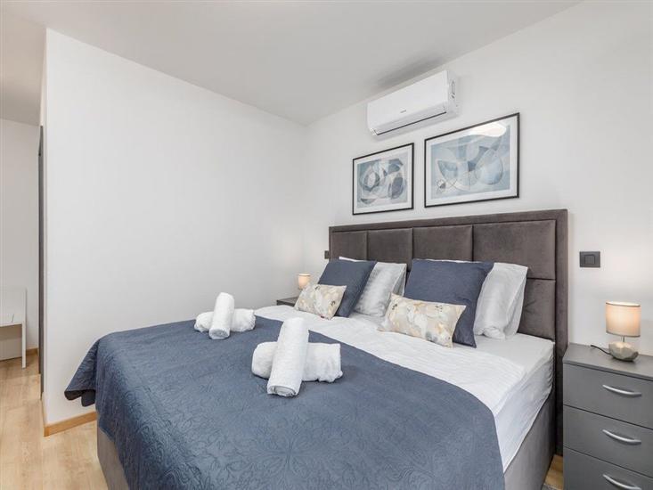 House K1, for 14 persons