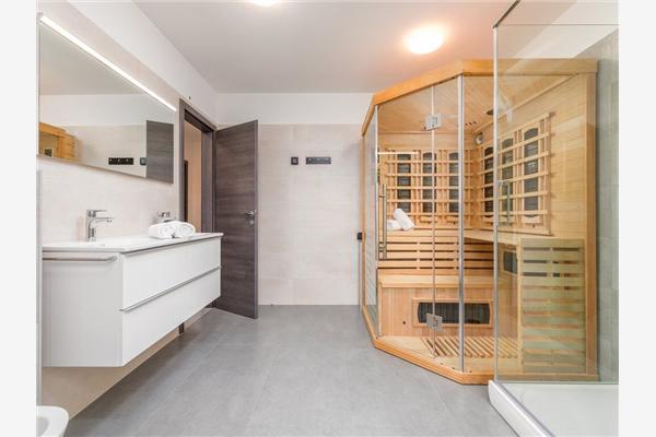 House K1, for 14 persons