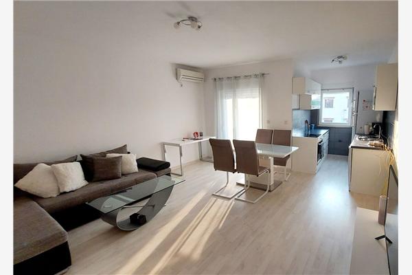 Apartment A1, for 5 persons