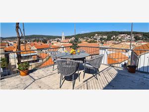 Apartment Turan Jelsa - island Hvar, Stone house, Size 35.00 m2, Airline distance to town centre 200 m