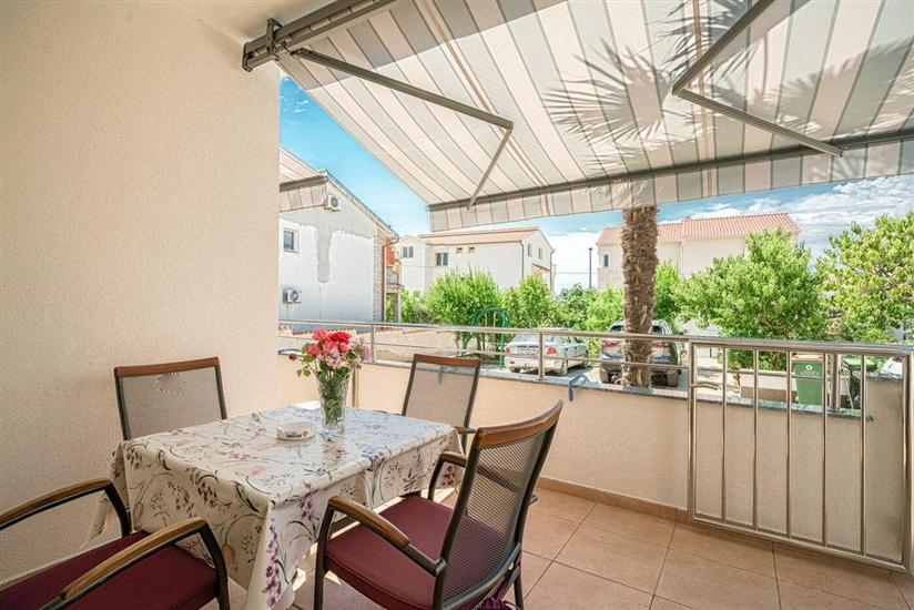 Apartment A2, for 5 persons