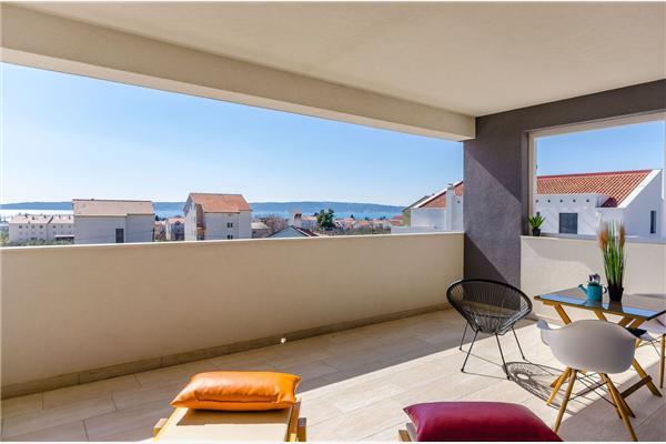 Room S1, for 2 persons