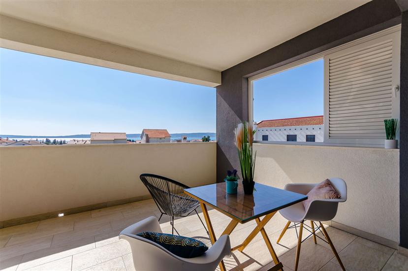 Room S1, for 2 persons