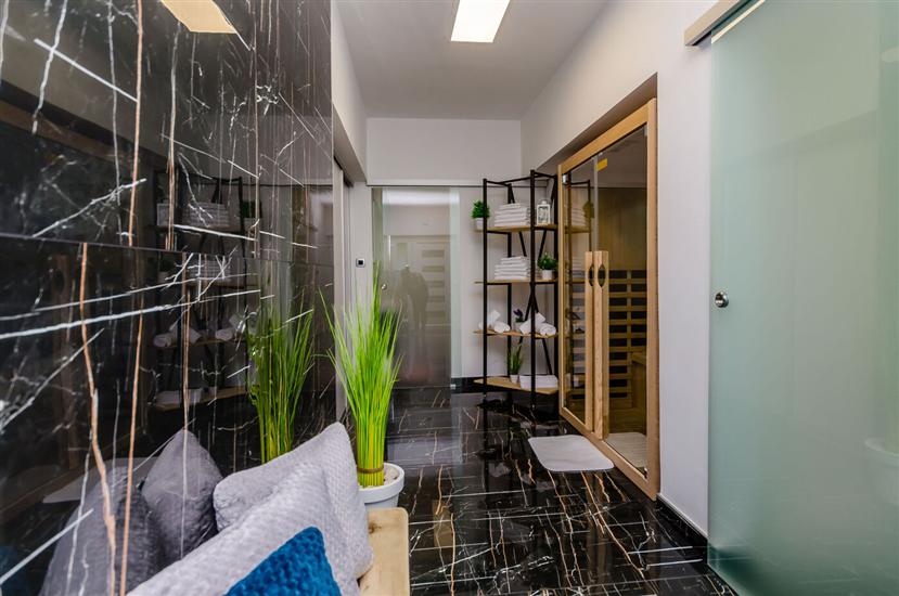 Room S1, for 2 persons