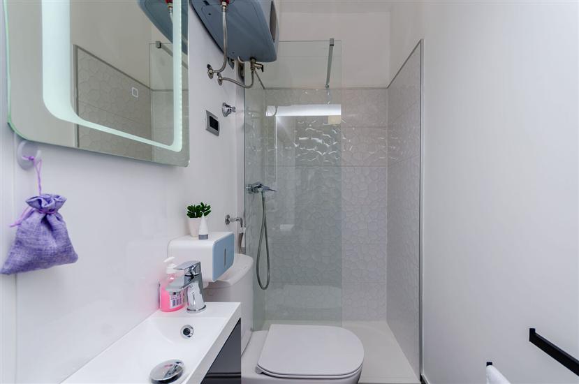 Room S1, for 2 persons