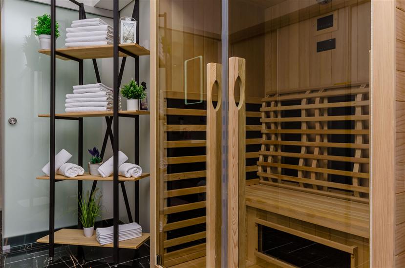 Room S1, for 2 persons