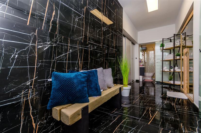 Room S1, for 2 persons