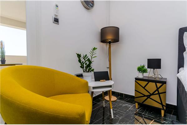 Room S1, for 2 persons