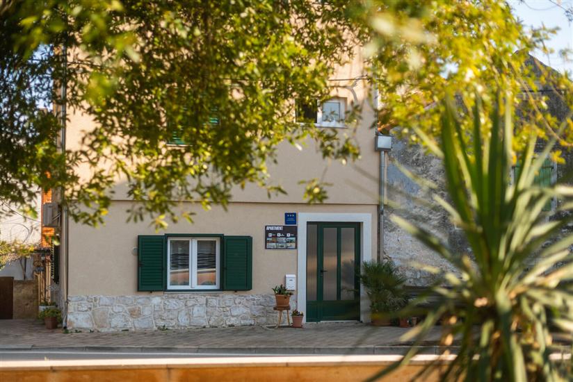 Apartment Lena city center near beach