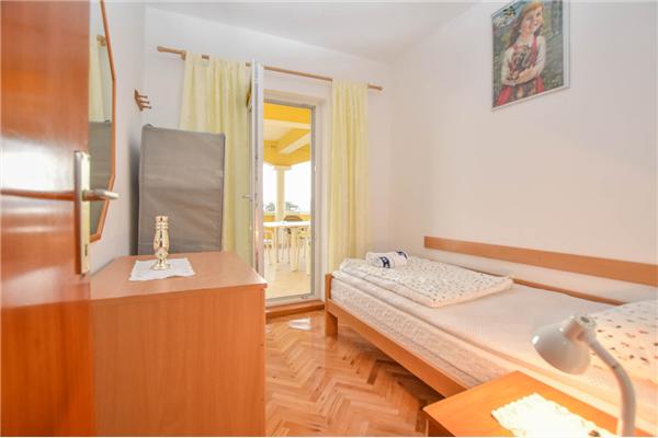 Apartment A1, for 5 persons