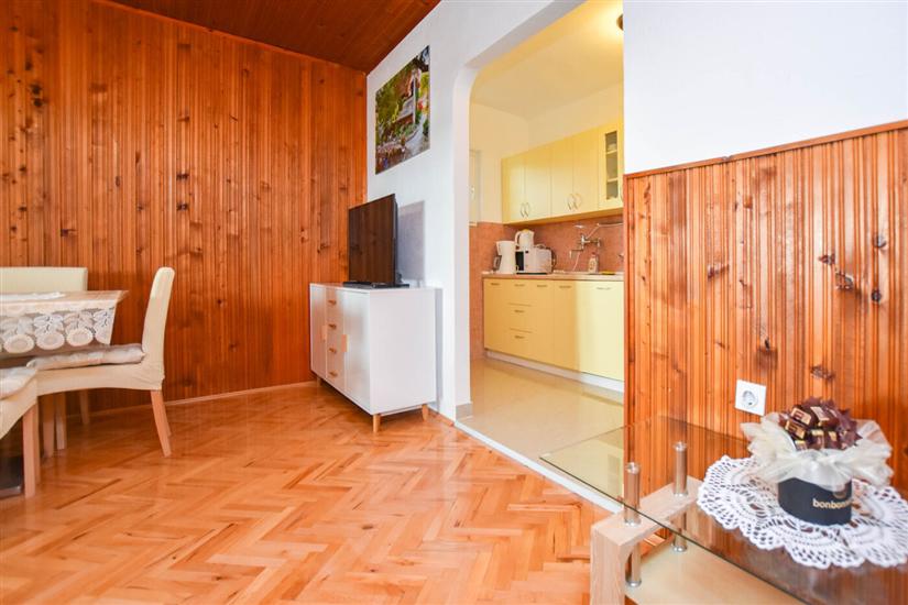 Apartment A1, for 5 persons