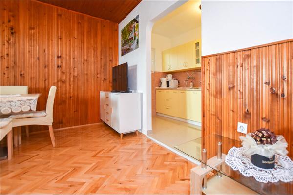 Apartment A1, for 5 persons