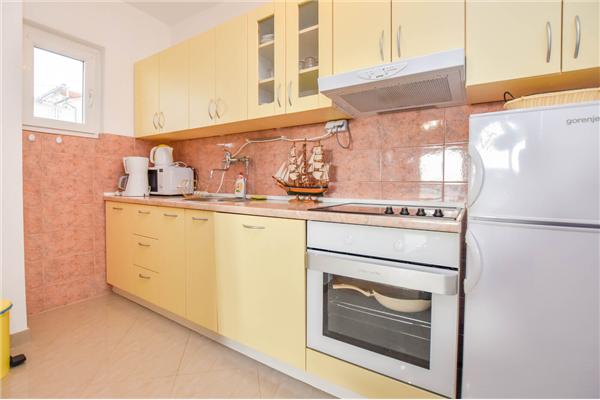 Apartment A1, for 5 persons