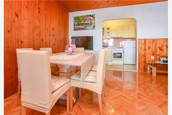 Apartment A1, for 5 persons