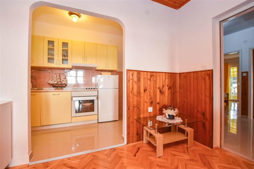Apartment A1, for 5 persons