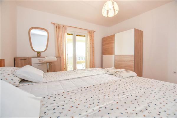 Apartment A1, for 5 persons