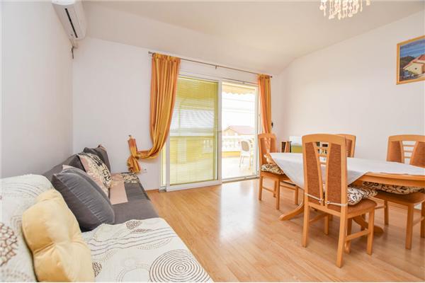 Apartment A2, for 4 persons