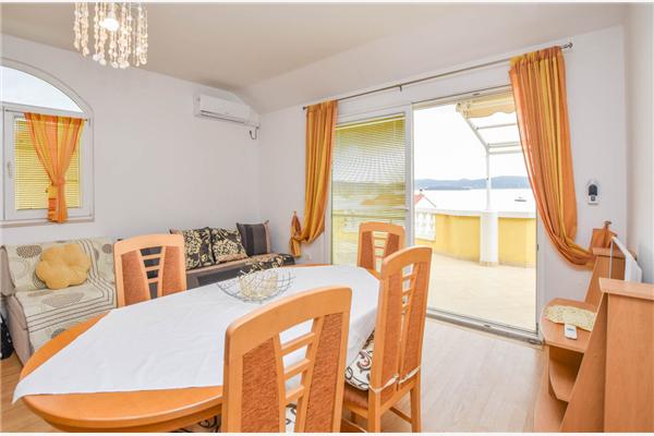 Apartment A2, for 4 persons