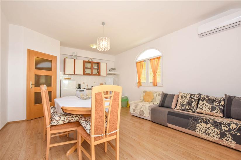 Apartment A2, for 4 persons