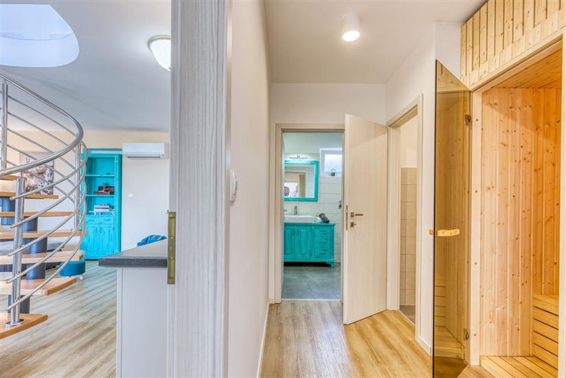 House K1, for 9 persons