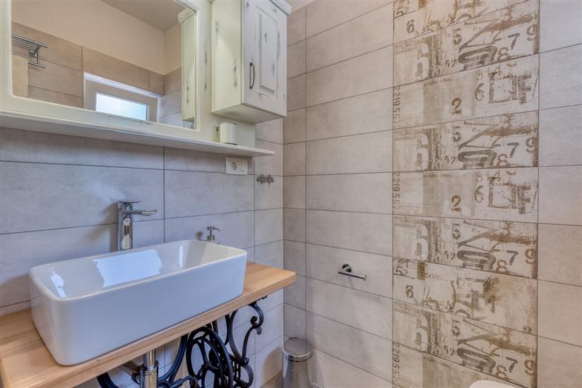 House K1, for 9 persons