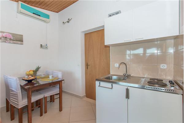 Apartment A2, for 4 persons