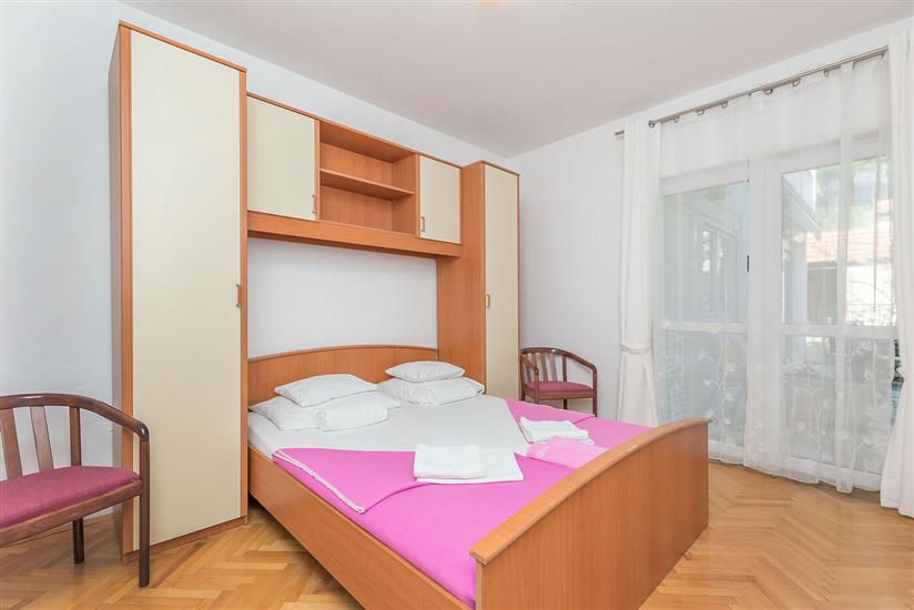 Apartment A4, for 5 persons