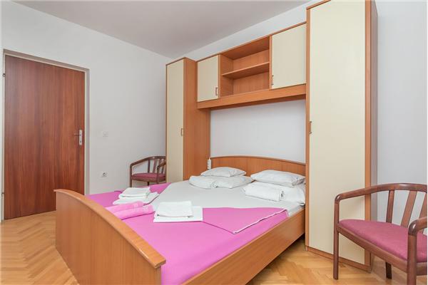 Apartment A4, for 5 persons