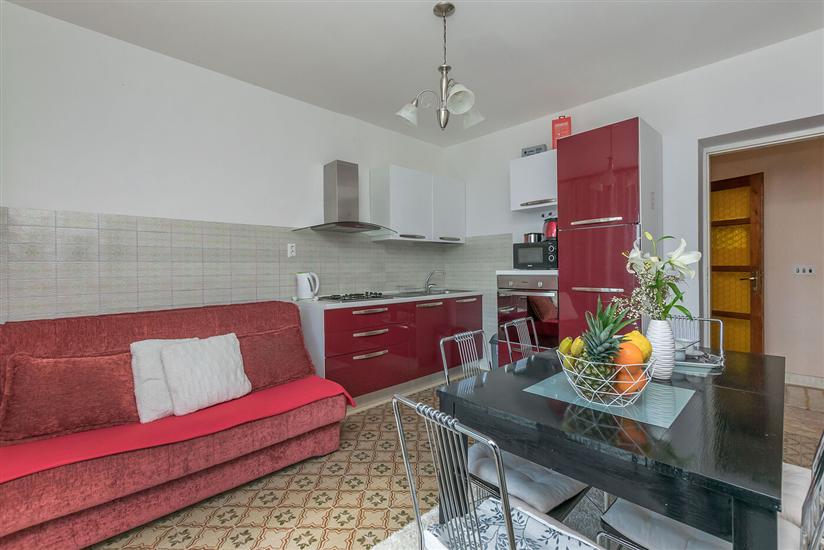 Apartment A4, for 5 persons