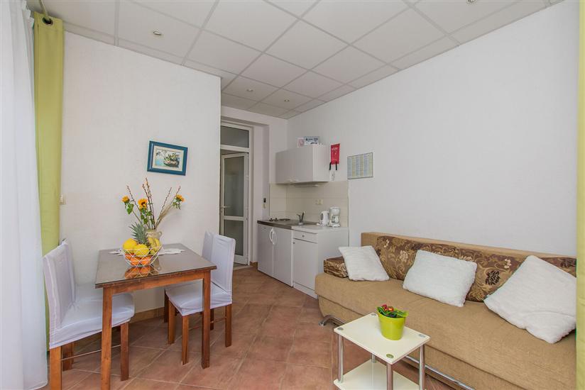 Apartment A7, for 4 persons