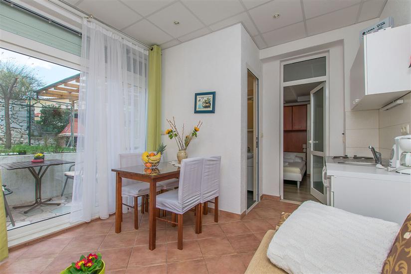 Apartment A7, for 4 persons