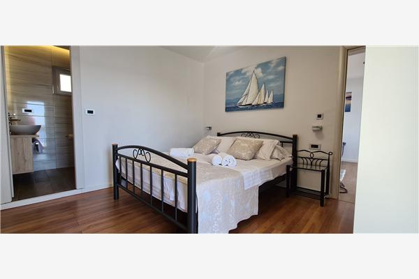 House K1, for 8 persons