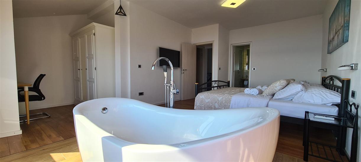 House K1, for 8 persons