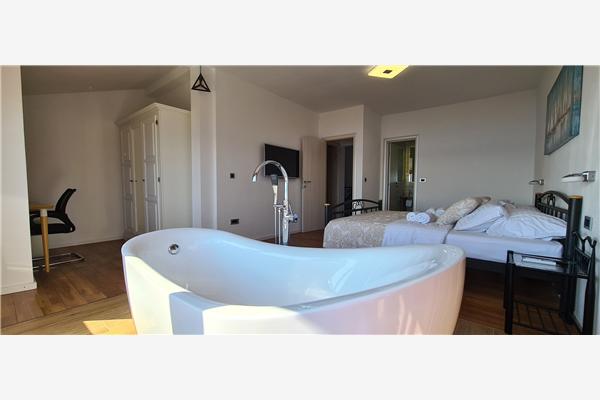 House K1, for 8 persons