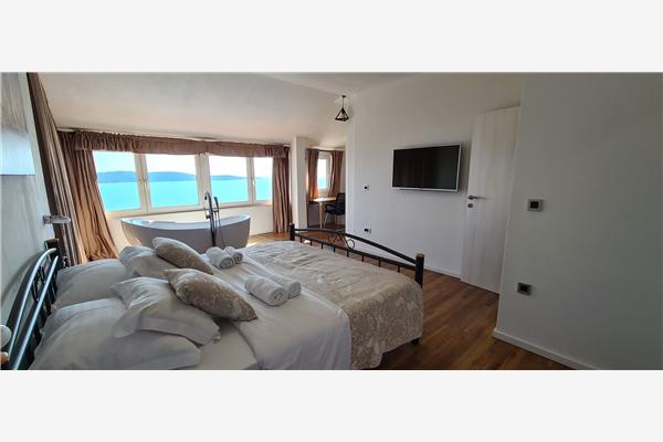 House K1, for 8 persons