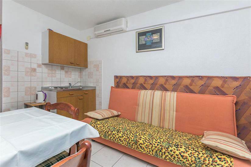 Apartment A2, for 3 persons