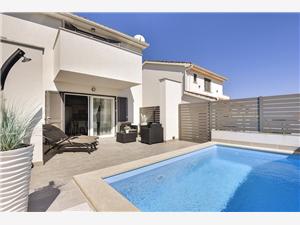 Villa Villa Residence Oli A Liznjan, Size 100.00 m2, Airline distance to town centre 400 m